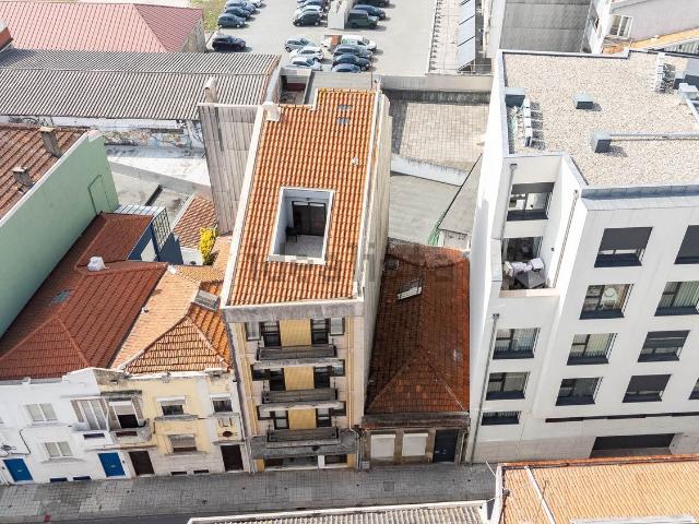 Moradia, Cedofeita Santo Ildefonso Sé Miragaia São Nicolau Vitória