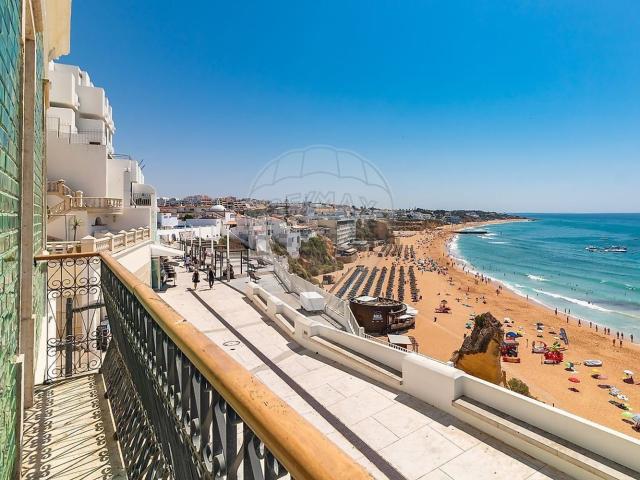 Moradia, Centro Antigo, Albufeira e Olhos de Água