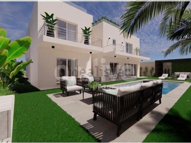 Moradia, Centro Antigo, Albufeira e Olhos de Água