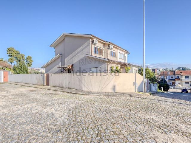 Moradia, Centro de Gondomar, São Cosme Valbom Jovim