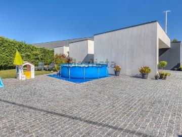 Moradia, Cernadelo e Lousada