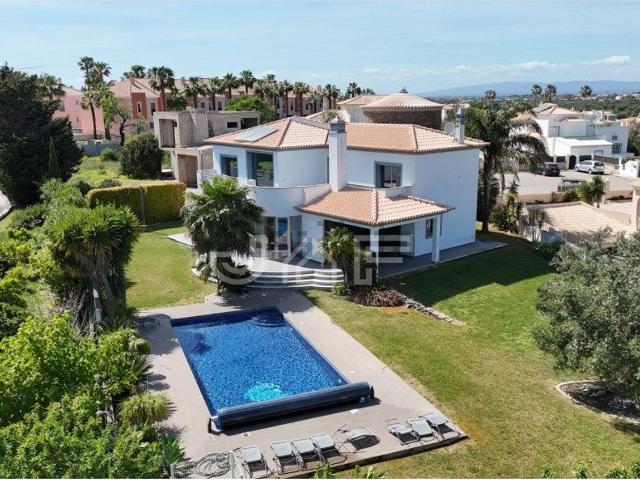 Moradia, Cerro de Águia Patroves, Albufeira e Olhos de Água