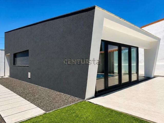 Moradia, Charneca da Caparica e Sobreda