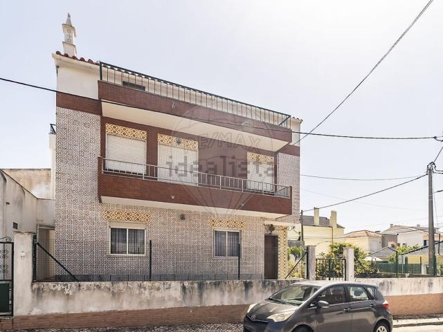 Moradia, Charneca da Caparica e Sobreda