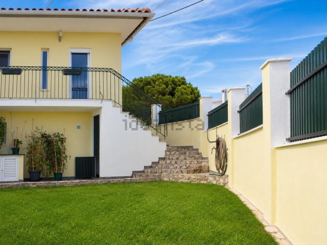 Moradia, Charneca da Caparica e Sobreda