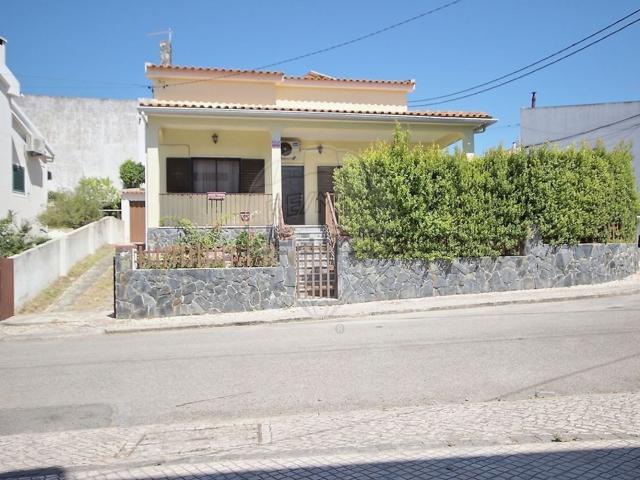 Moradia, Charneca da Caparica e Sobreda
