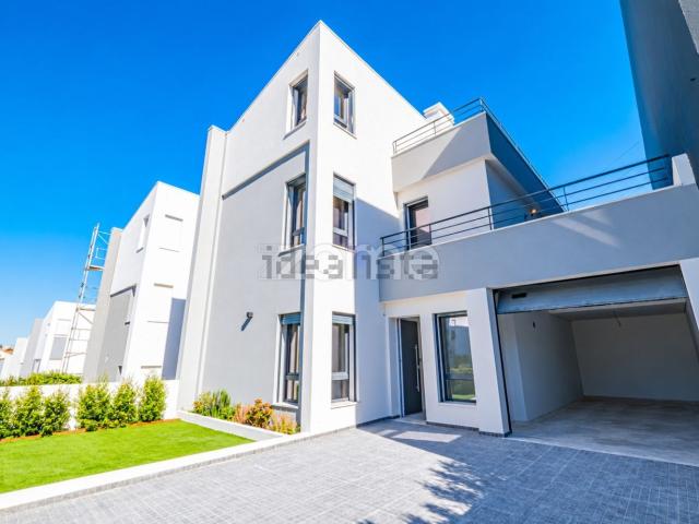 Moradia, Charneca da Caparica e Sobreda