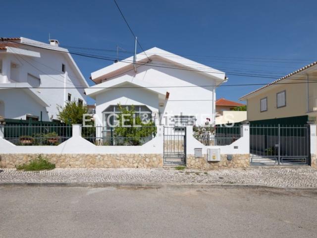 Moradia, Charneca da Caparica e Sobreda