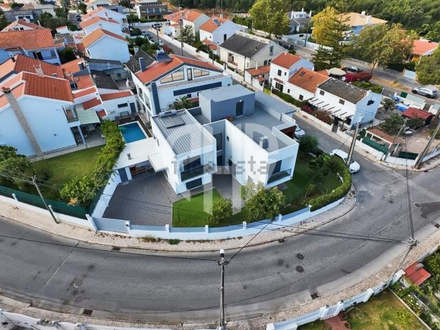 Moradia, Charneca da Caparica e Sobreda