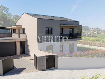 Moradia, Chorente Góios Courel Pedra Furada Gueral