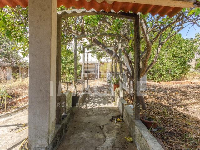 Moradia com 494,5 m² de terreno na Quinta da Amizade, Setúbal