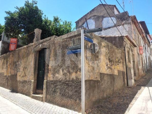 Moradia com 4 frações de utilização independente Zona Histórica