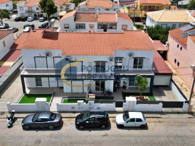 Moradia com 4 Quartos em zona residencial em Tunes