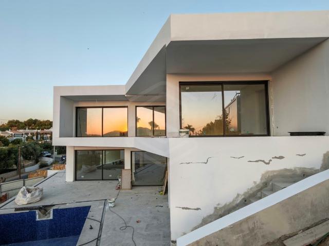 Moradia com 4 Suítes e Piscina no Cerro do Mocho Vale de É. 340m² Loulé São Clemente