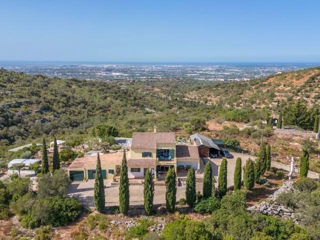 Moradia com 5 quartos e vistas panorâmicas deslumbrantes sob. 336m² Conceição