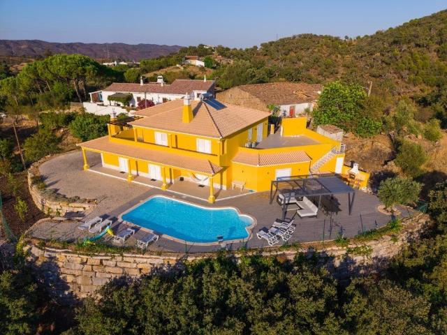 Moradia com 5 Quartos e Piscina em São Brás de Alportel 346m² São Brás De Alportel
