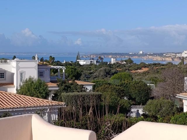 Moradia com 5 quartos, totalmente remodelada com Vista Mar em Ferragudo