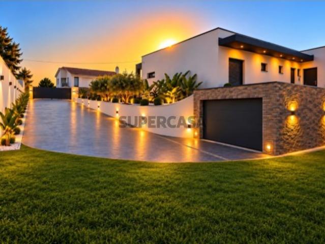 Moradia com 5.072 m² de terreno | Quinta do Anjo, Palmela