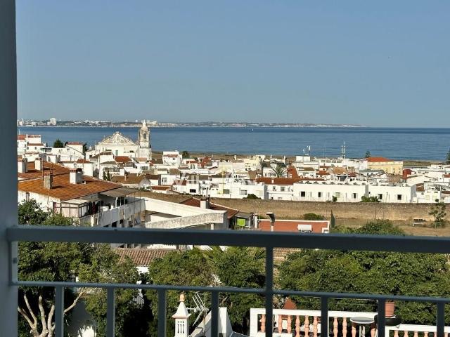 Moradia com 6 quartos, excelente vista mar, inserida no cent. 132m² Lagos