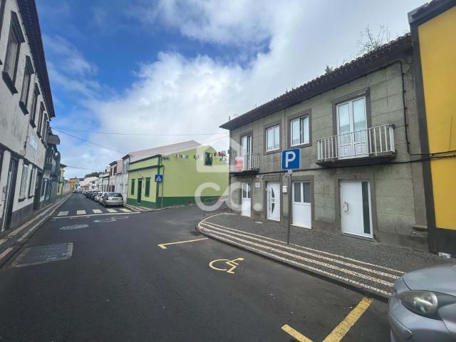 Moradia com 6 Quartos Santa Clara Ponta Delgada