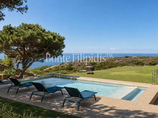 Moradia com 6 Suites, Piscina e Vista de Mar na Azóia, Cascais
