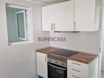 Moradia com 8 casas independentes em Sobralinho