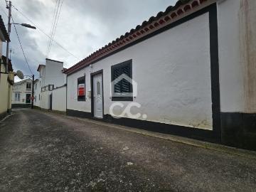 Moradia com 2+1 Quartos Furnas Povoação