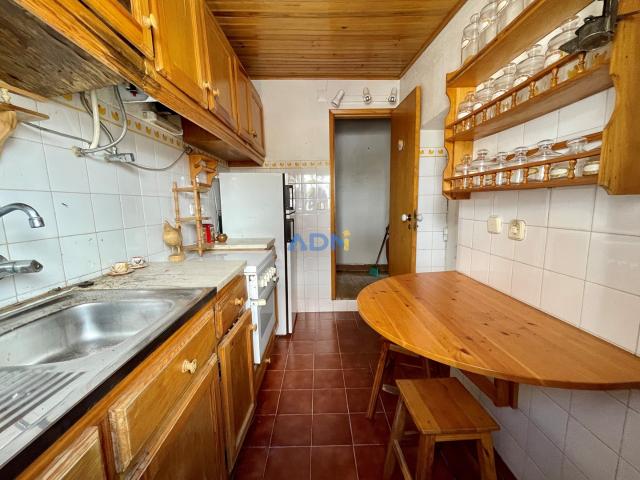 Moradia com 2 quartos e terreno para venda