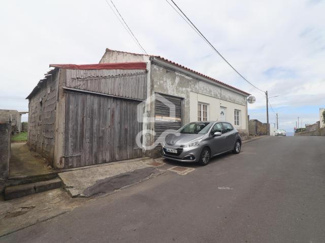 Moradia com 3 Quartos Fenais da Ajuda Ribeira Grande