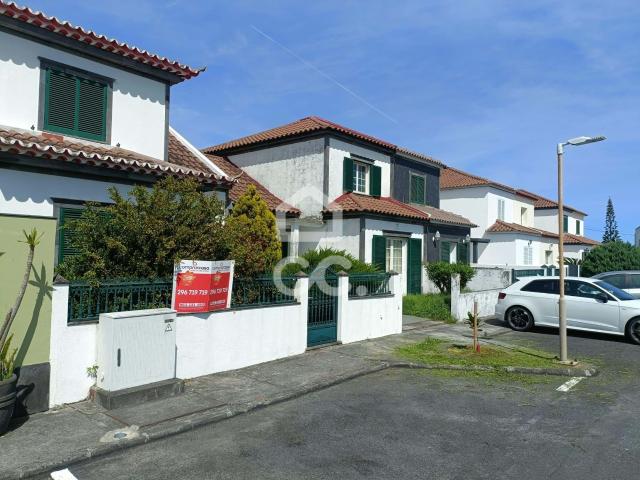 Moradia com 3 Quartos Matriz Ribeira Grande