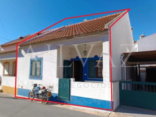 Moradia com 3 quartos na Aldeia da Longueira, a 2 km da Costa Alentejana, excelente oportunidade