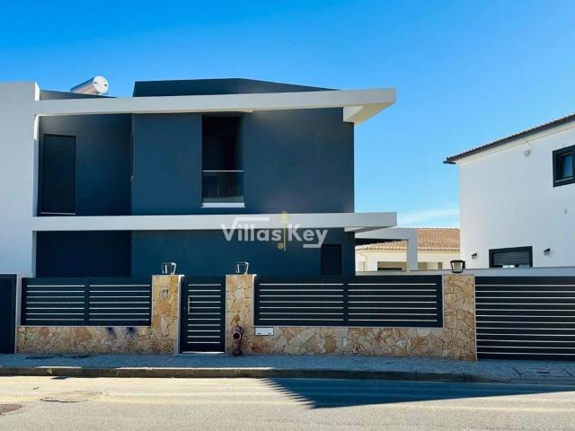 Moradia com 3 quartos, vista campo e mar em Mexilhoeira/Alga. 0m² Mexilhoeira Grande