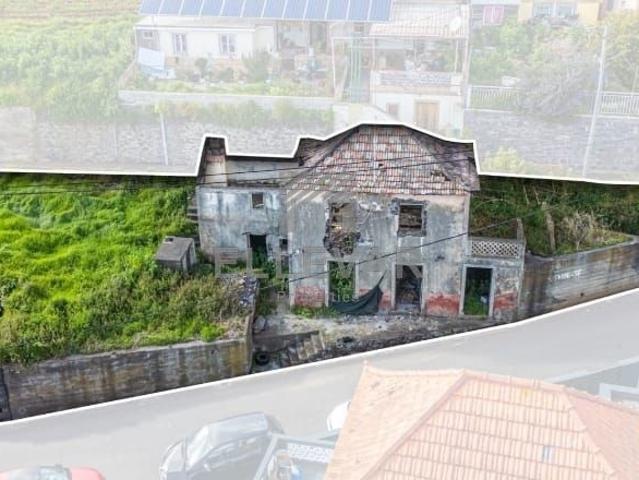 MORADIA COM TERRENO NA PONTA DO SOL