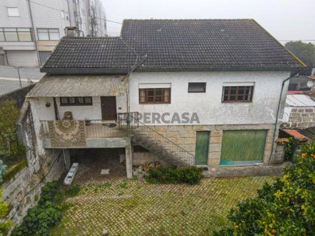 Moradia com Terreno de 1200 m² para Restauro em Marco de Canaveses