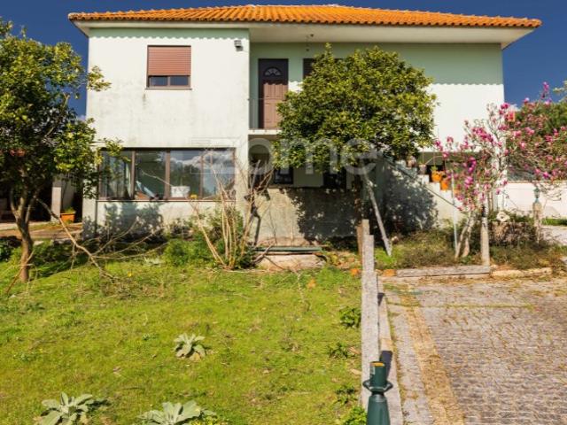 Moradia com Terreno de 3.270 m², a 10 Minutos do Centro de Braga