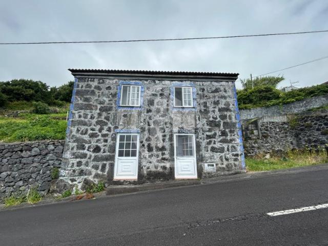 Moradia com terreno, Ilha de São Jorge