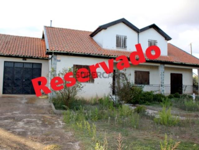 Moradia com terreno para venda em Grijó, Macedo de Cavaleiros