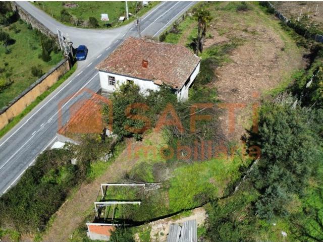 Moradia com Terrenos