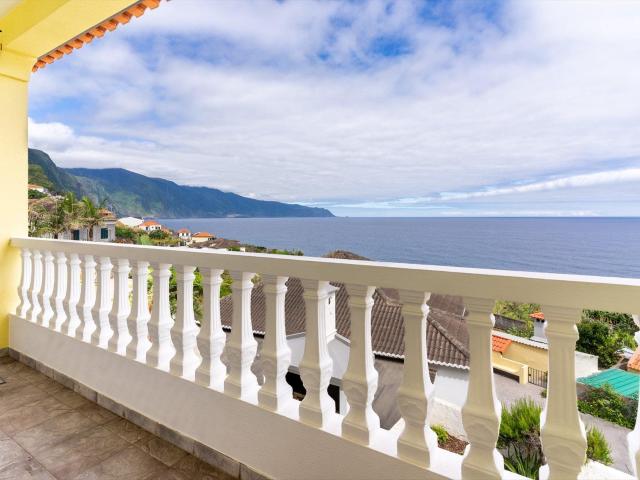 Moradia com Vista Mar em Ponta Delgada – São Vicen 378m² Ponta Delgada