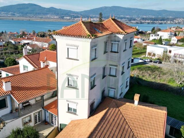 OPORTUNIDADE! Moradia com vista Rio para venda em Seixas
