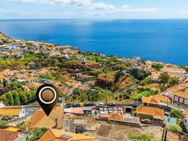 Moradia com Vista sobre o Funchal – São Gonçalo