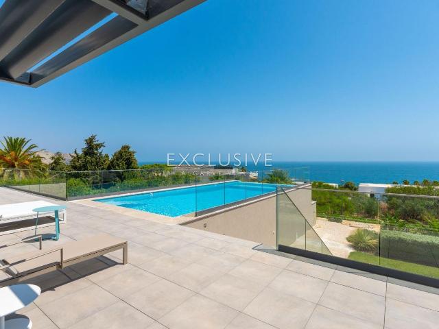 Moradia com vistas deslumbrantes sobre o mar, curta distânci. 350m² Luz