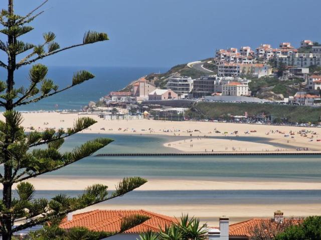 Moradia + Lote para outra moradia 500 metros da Lagoa de Ó. 0m² Vau