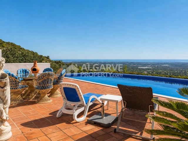 Moradia com Vistas Panorâmicas e Terreno em Estoi 255m² Conceição e Estói
