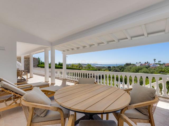 Moradia com Vistas Panorâmicas para o Mar, Meia Praia, Lagos 250m² Odiáxere
