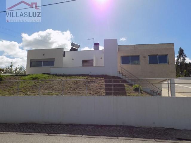 Moradia com Anexo Independente e Privacidade Próximo Calda. 192m² Caldas da Rainha Santo Onofre e Serra do Bouro