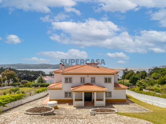 Moradia com Carácter e Encanto com Vista para a Lagoa de Óbidos