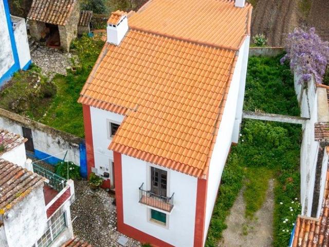 Moradia com charme junto às muralhas de Óbidos 1648m² Óbidos Santa Maria