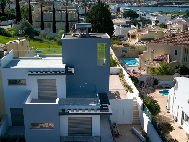 Moradia Com Elevador 390m² Ferragudo