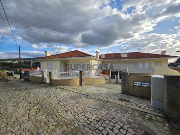 Moradia com escritório a 35 minutos do Porto em Penafiel